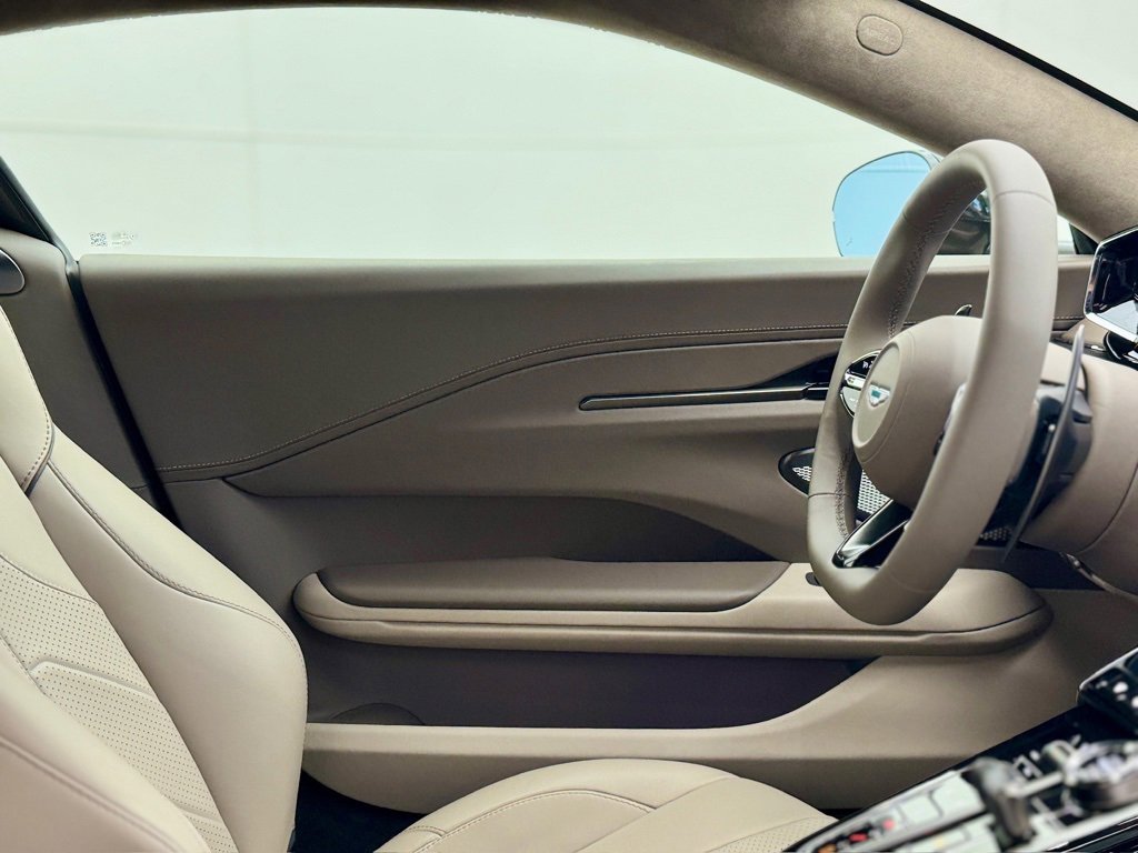 New 2025 Aston Martin V8 Vantage Coupe image 13