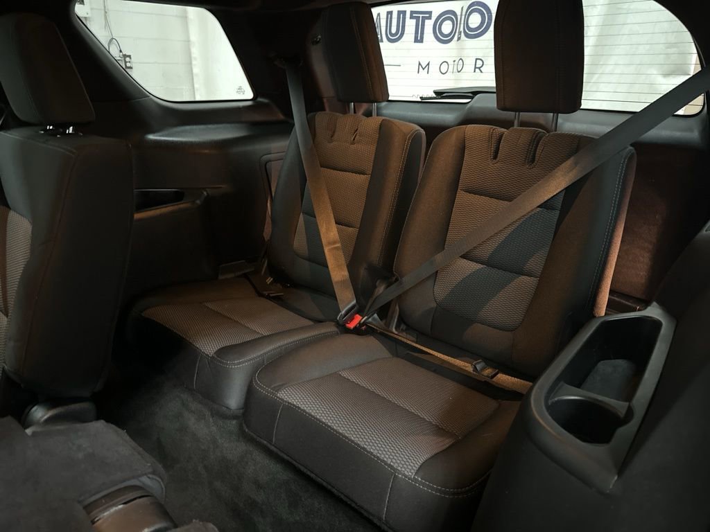 Used 2018 Ford Explorer XLT image 23