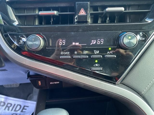Used 2022 Toyota Camry SE FWD image 12