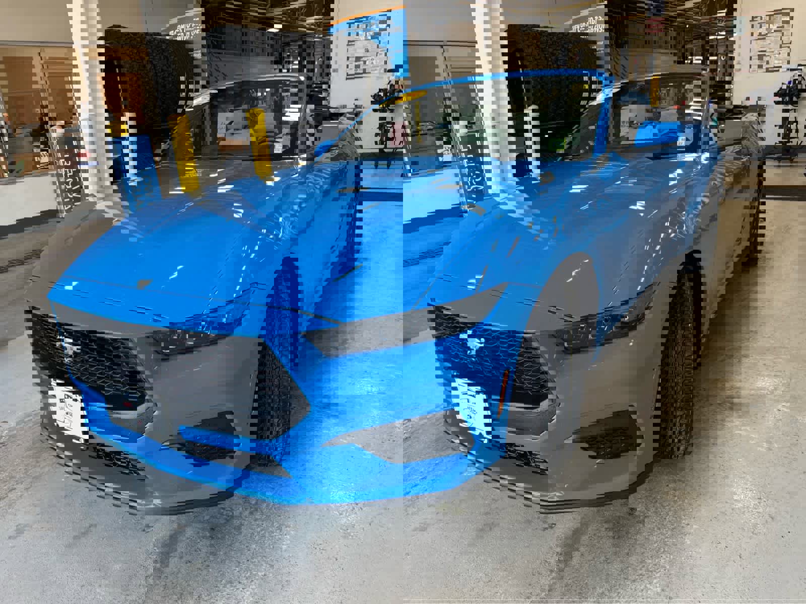 Used 2025 Ford Mustang Premium image 3