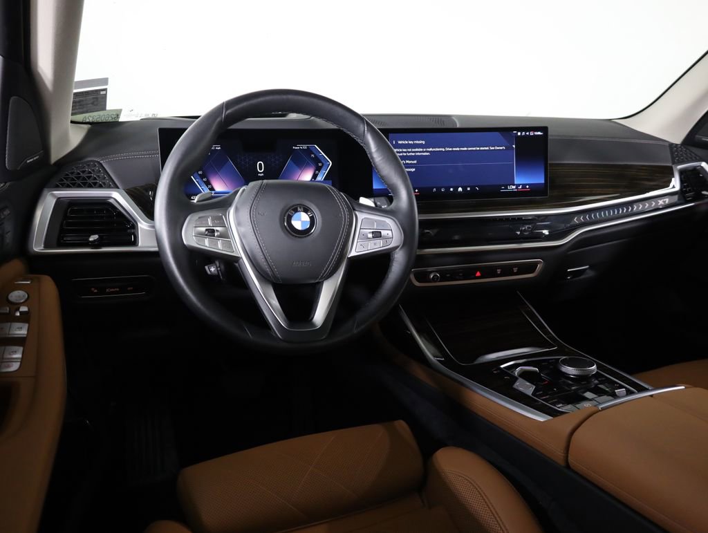 Used 2025 BMW X7 xDrive40i AWD/4WD image 35