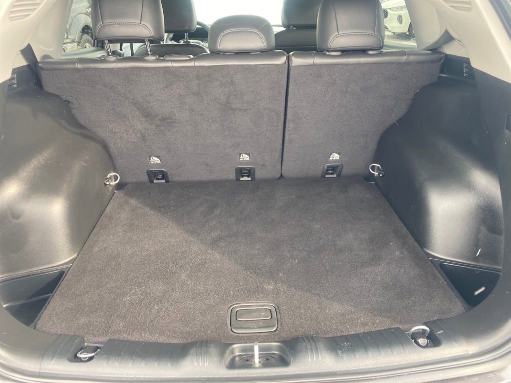 Used 2022 Jeep Compass Limited image 23