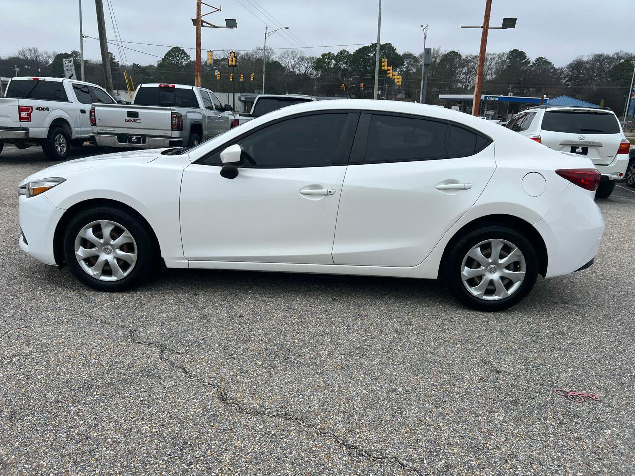 Used 2018 MAZDA MAZDA3 Sport image 12