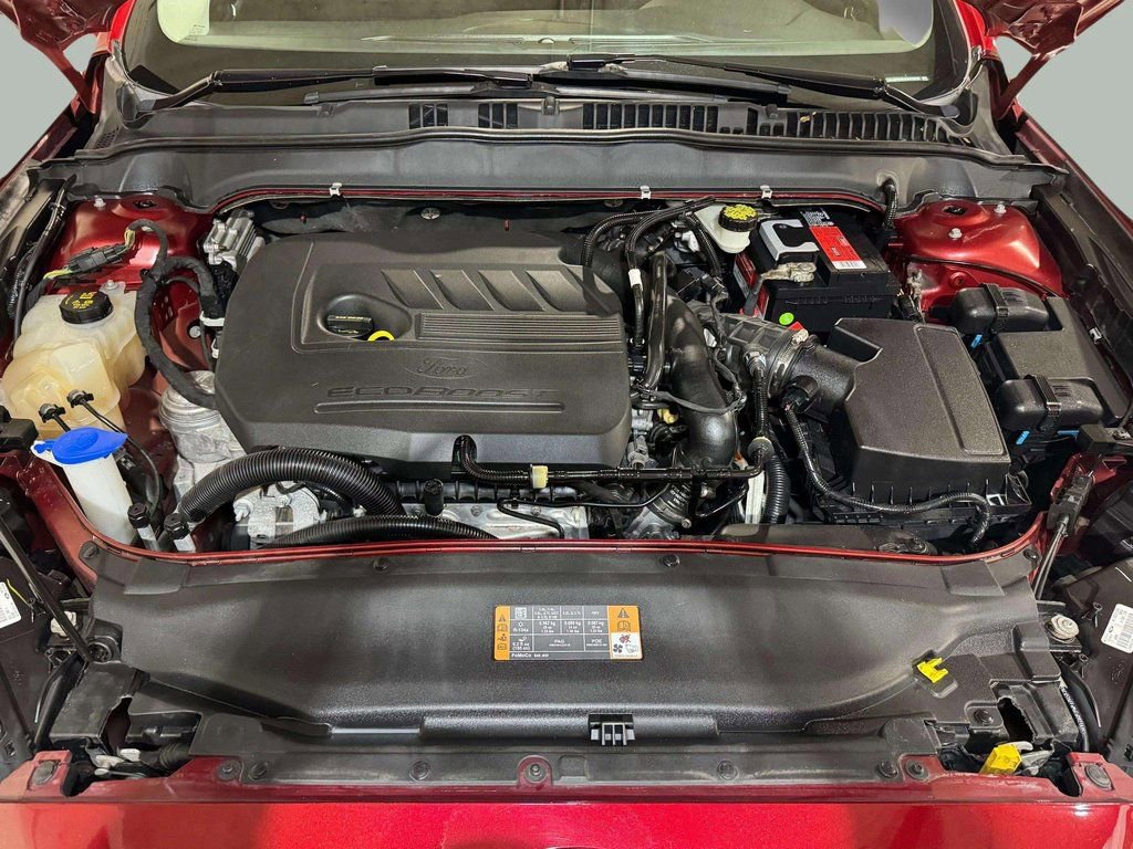 Used 2016 Ford Fusion SE image 25