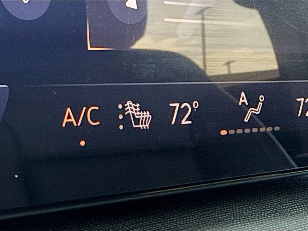 Used 2025 Buick Enclave Sport Touring image 21