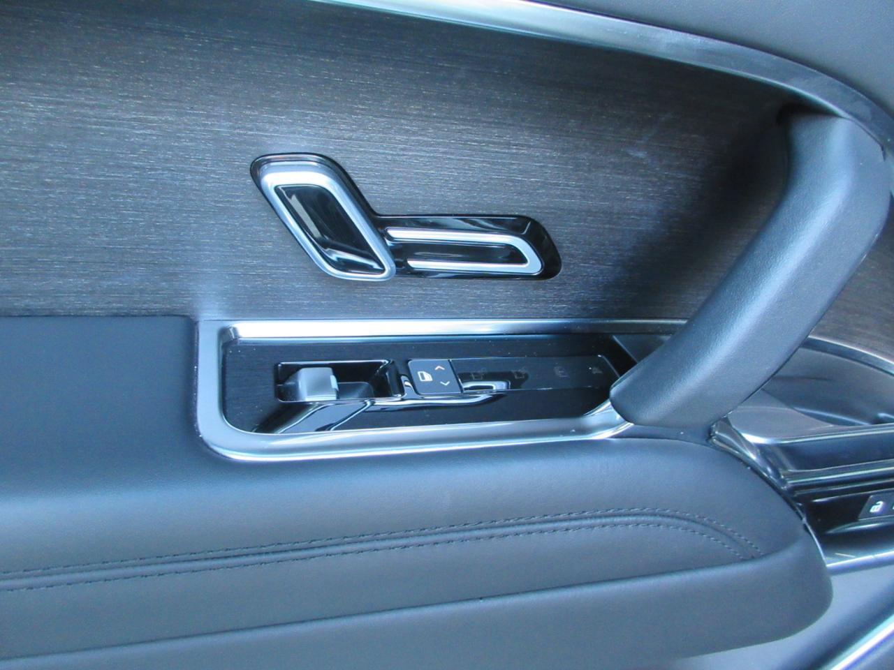 Used 2023 Land Rover Range Rover SE AWD/4WD image 42