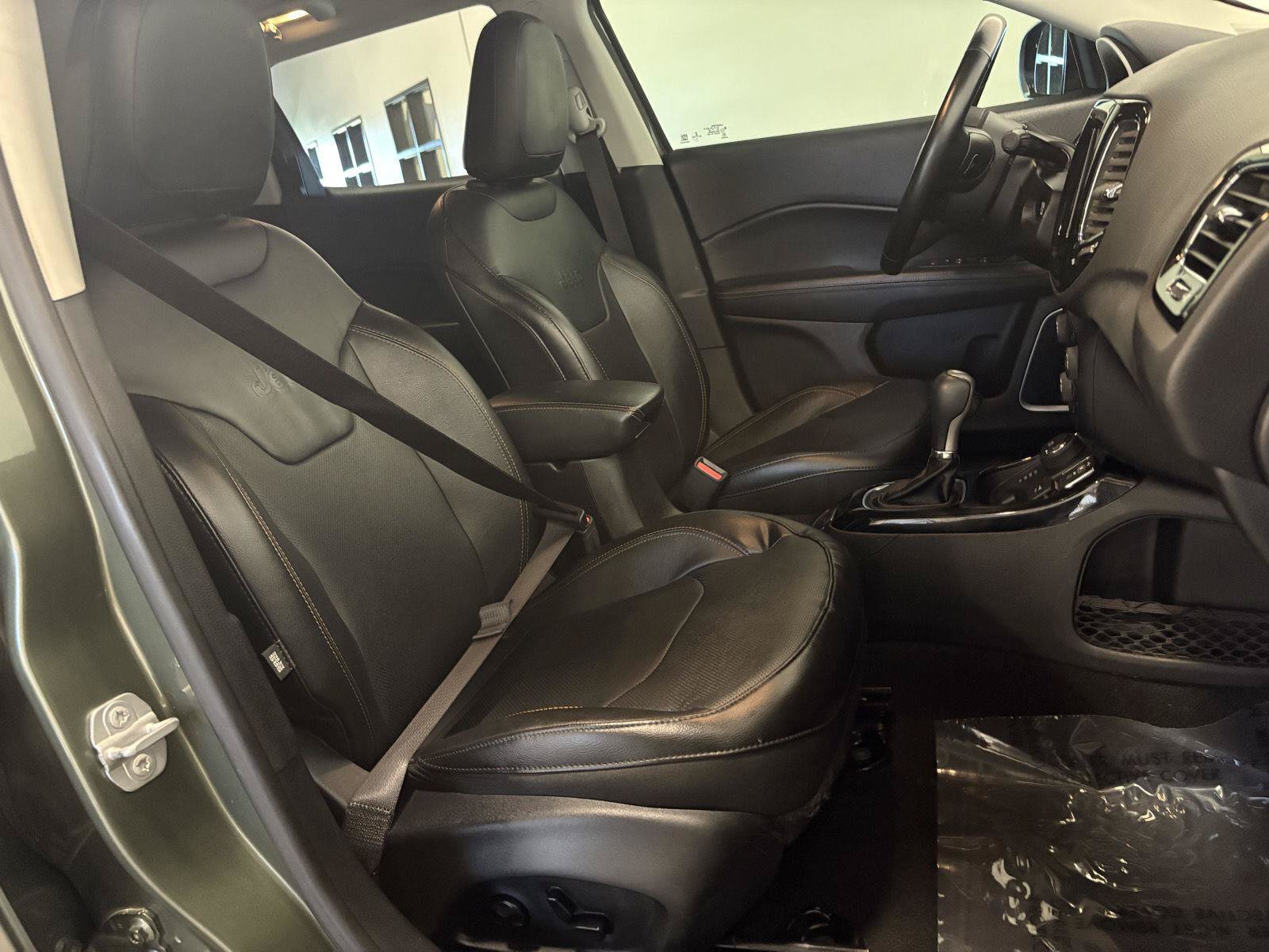 Used 2020 Jeep Compass Limited w/ Safety & Security Group AWD/4WD image 47