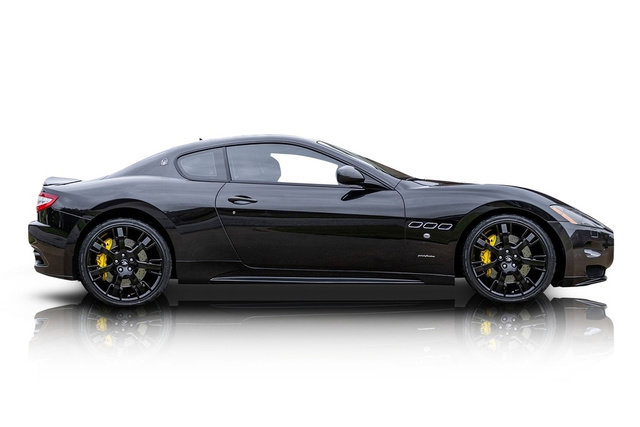 Used 2011 Maserati GranTurismo S RWD image 2