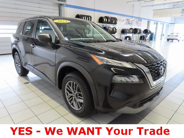 Used 2023 Nissan Rogue S image 17