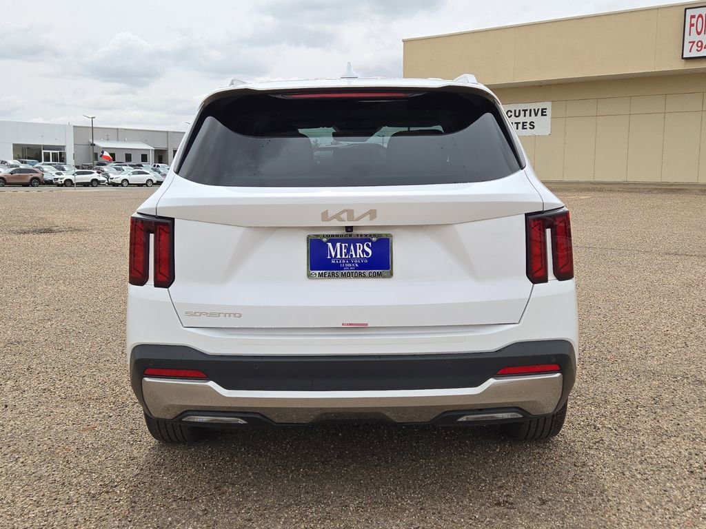 Used 2025 Kia Sorento S FWD image 4