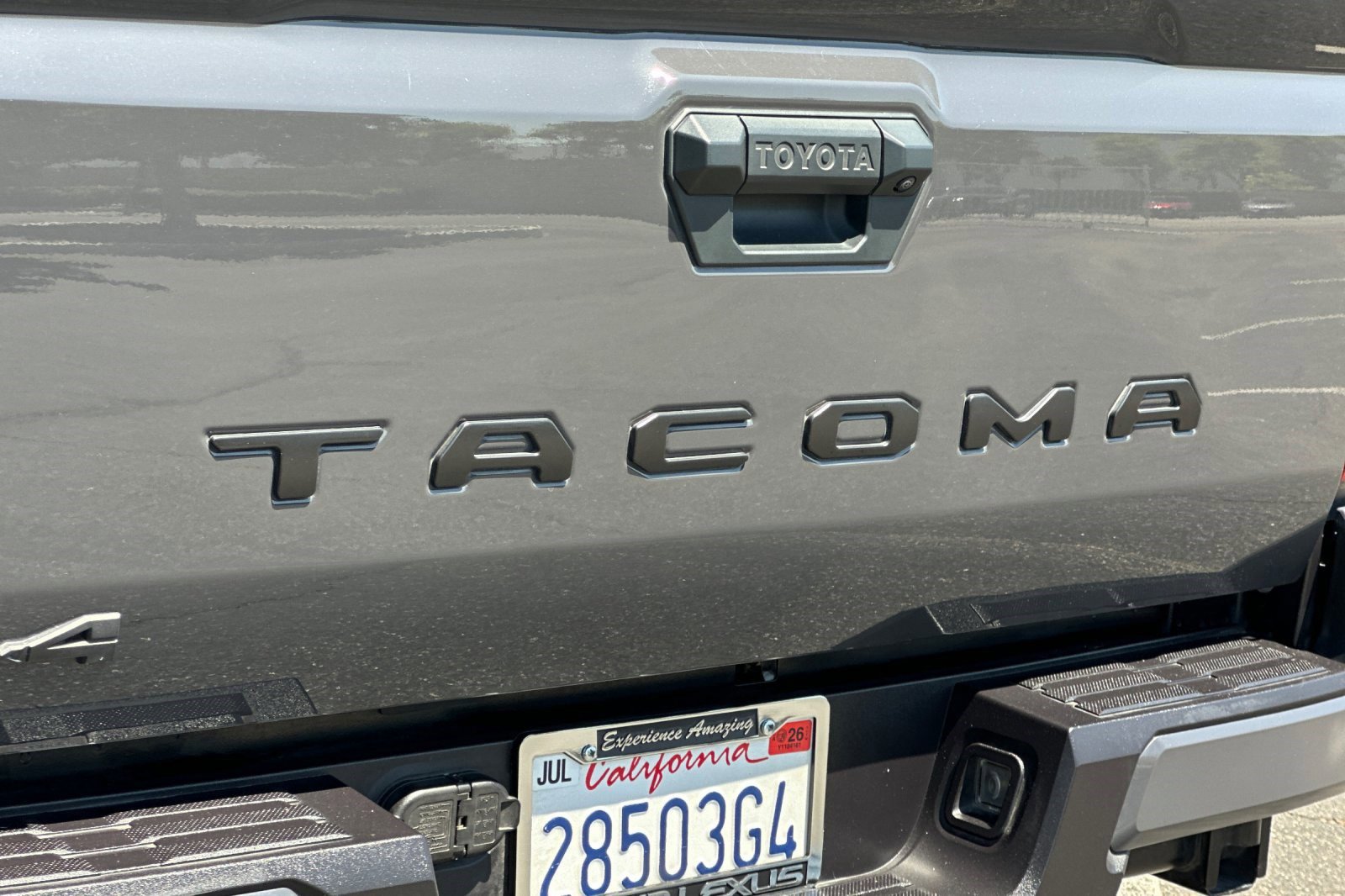 Used 2025 Toyota Tacoma SR5 AWD/4WD image 21