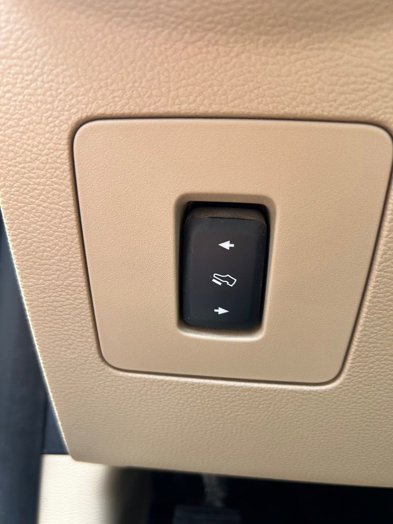 Used 2016 Ford F150 Lariat AWD/4WD image 13