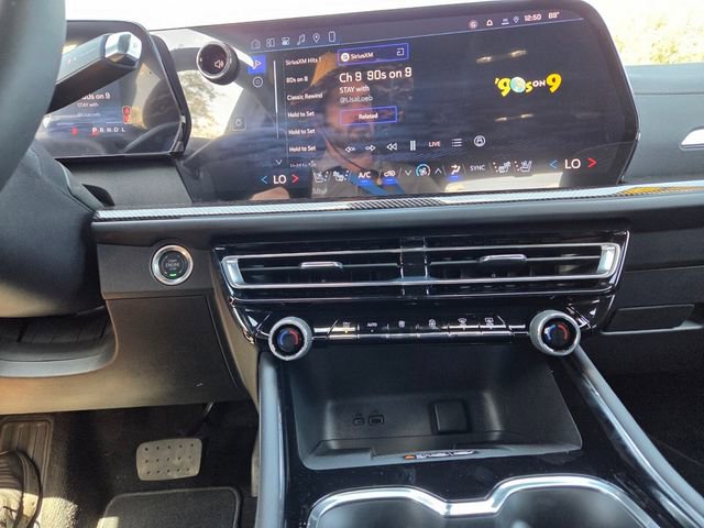 Used 2026 Chevrolet Traverse High Country w/ LPO, Floor Liner Package image 32