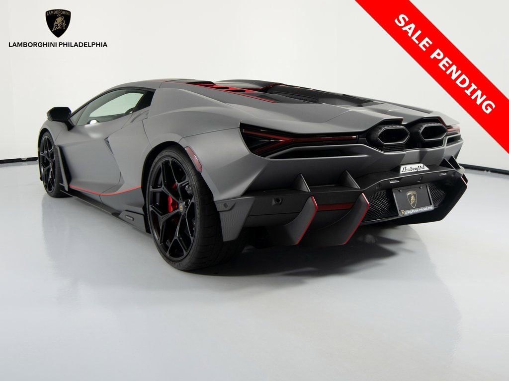 Used 2024 Lamborghini Revuelto image 7