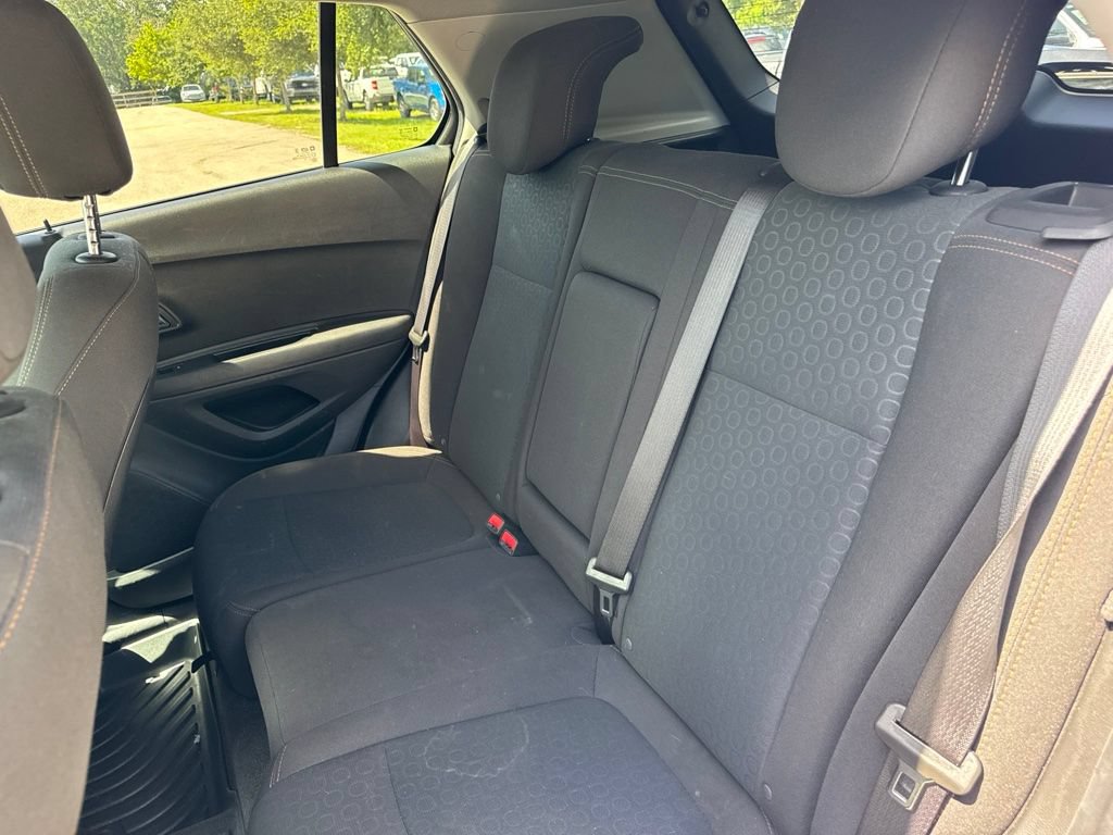 Used 2020 Chevrolet Trax LS w/ Tint and Cruise Package FWD image 11