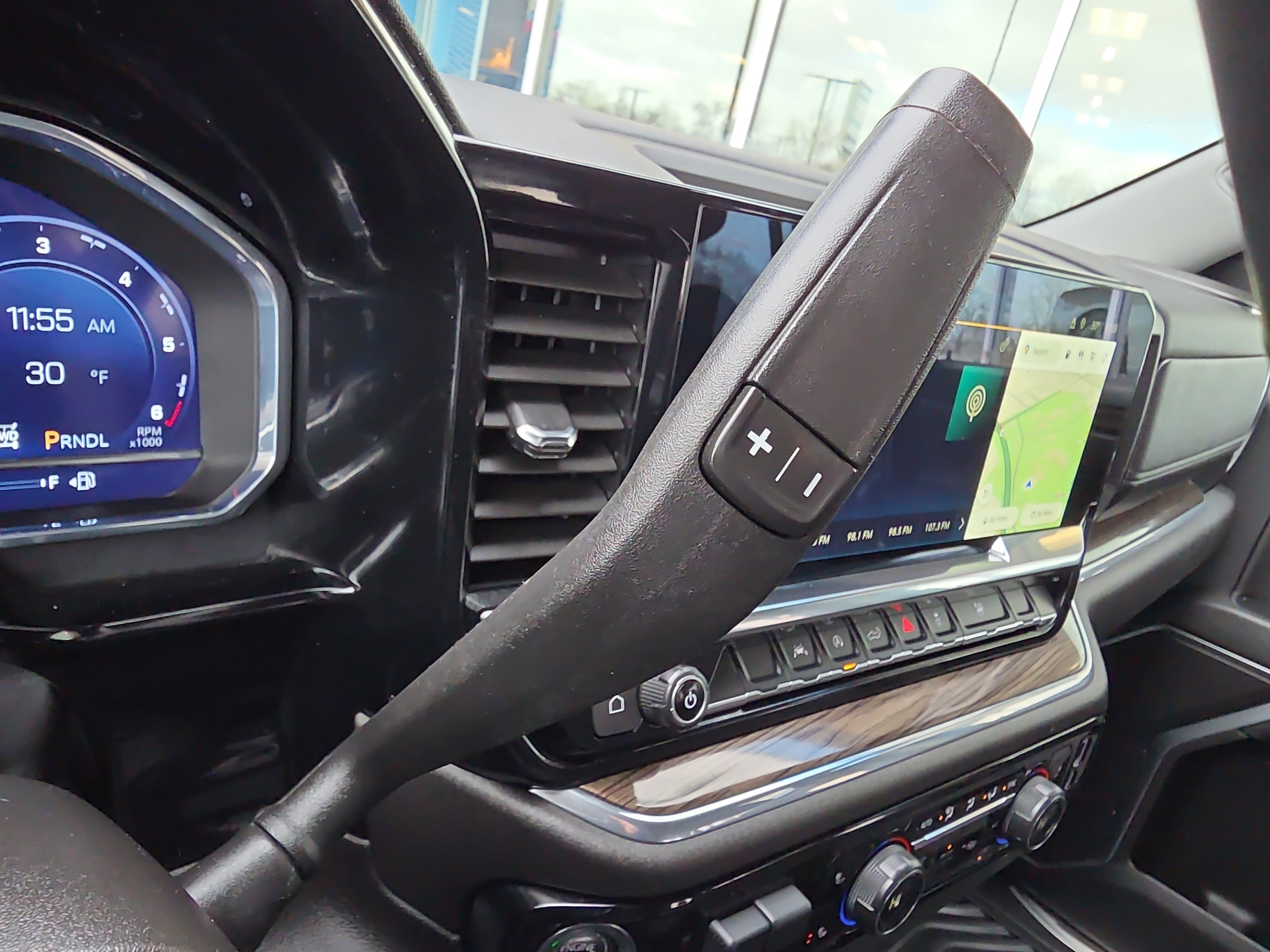 Used 2025 Chevrolet Silverado 1500 LT image 18