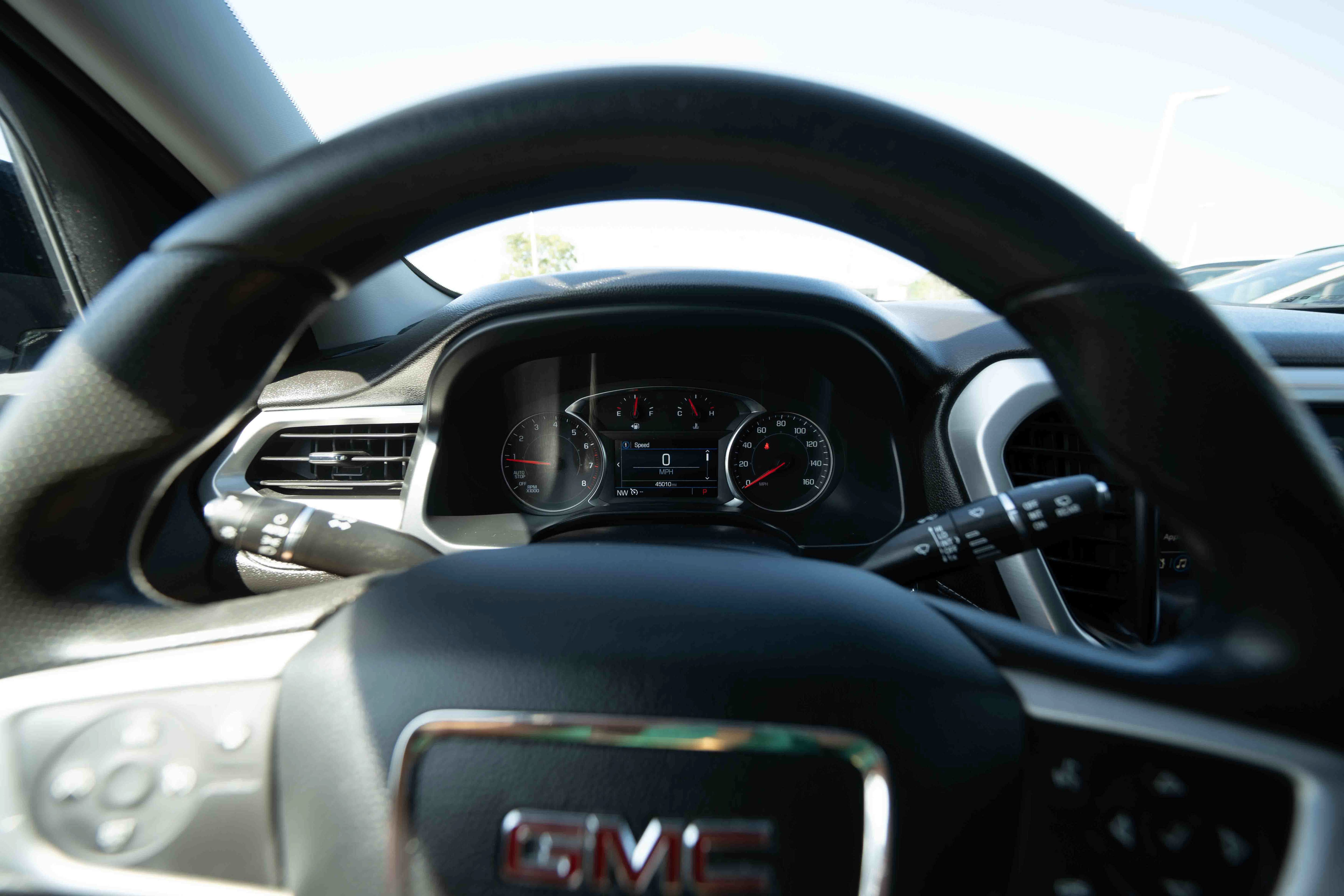 Used 2023 GMC Acadia SLE w/ Elevation Edition FWD image 15