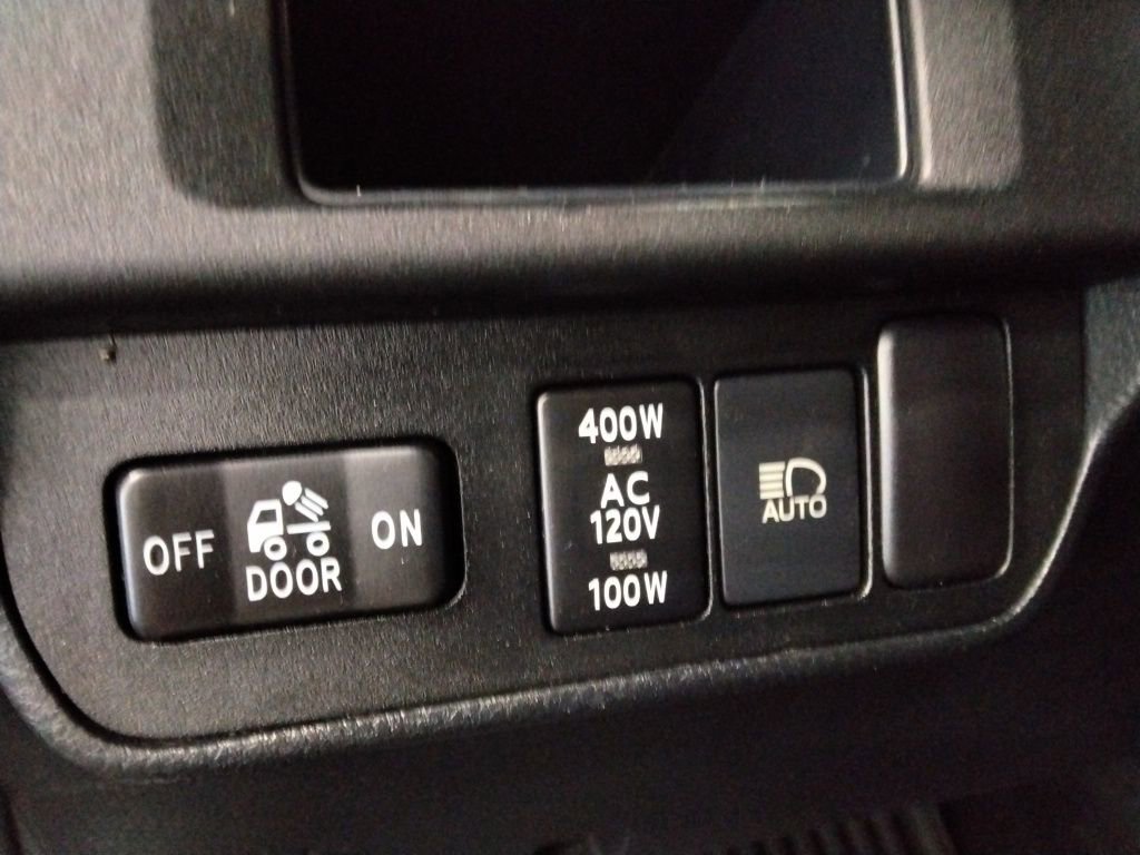 Used 2018 Toyota Tacoma TRD Off-Road image 15