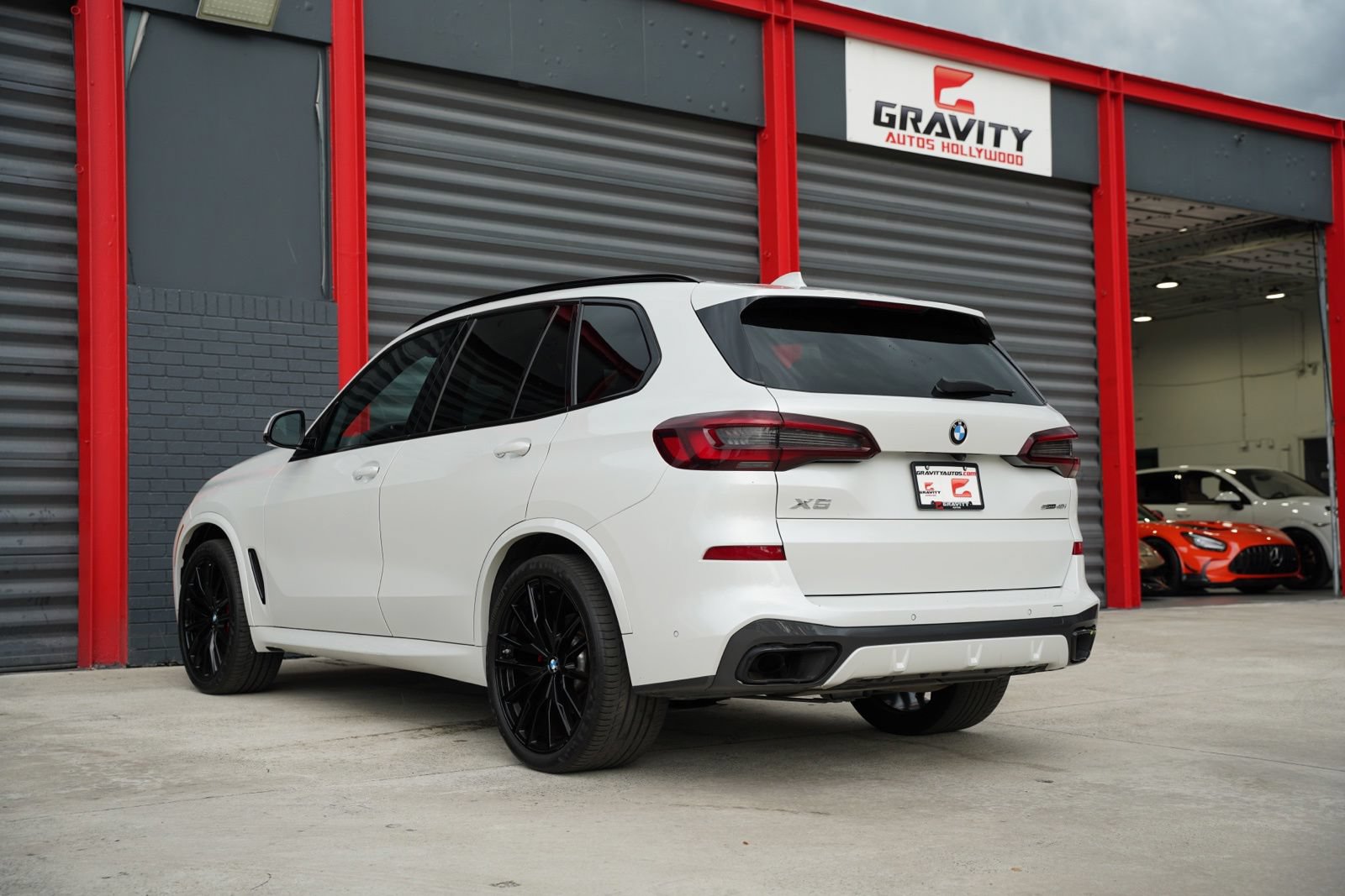 Used 2022 BMW X5 sDrive40i w/ M Sport Package RWD image 11