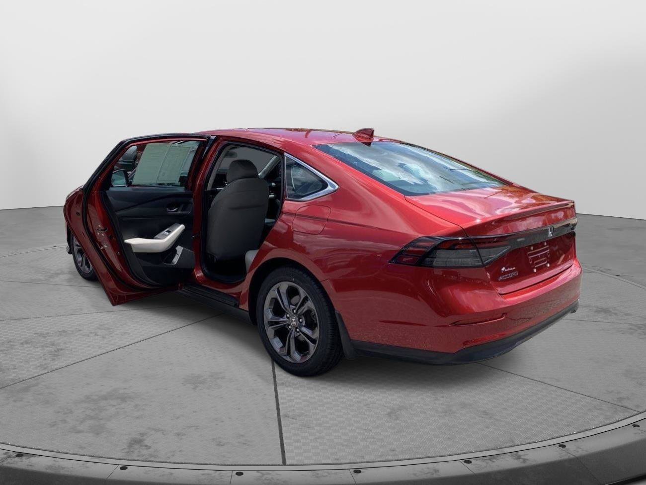Certified 2023 Honda Accord EX image 35
