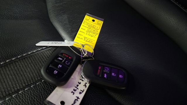 Used 2025 Honda Pilot EX-L image 13