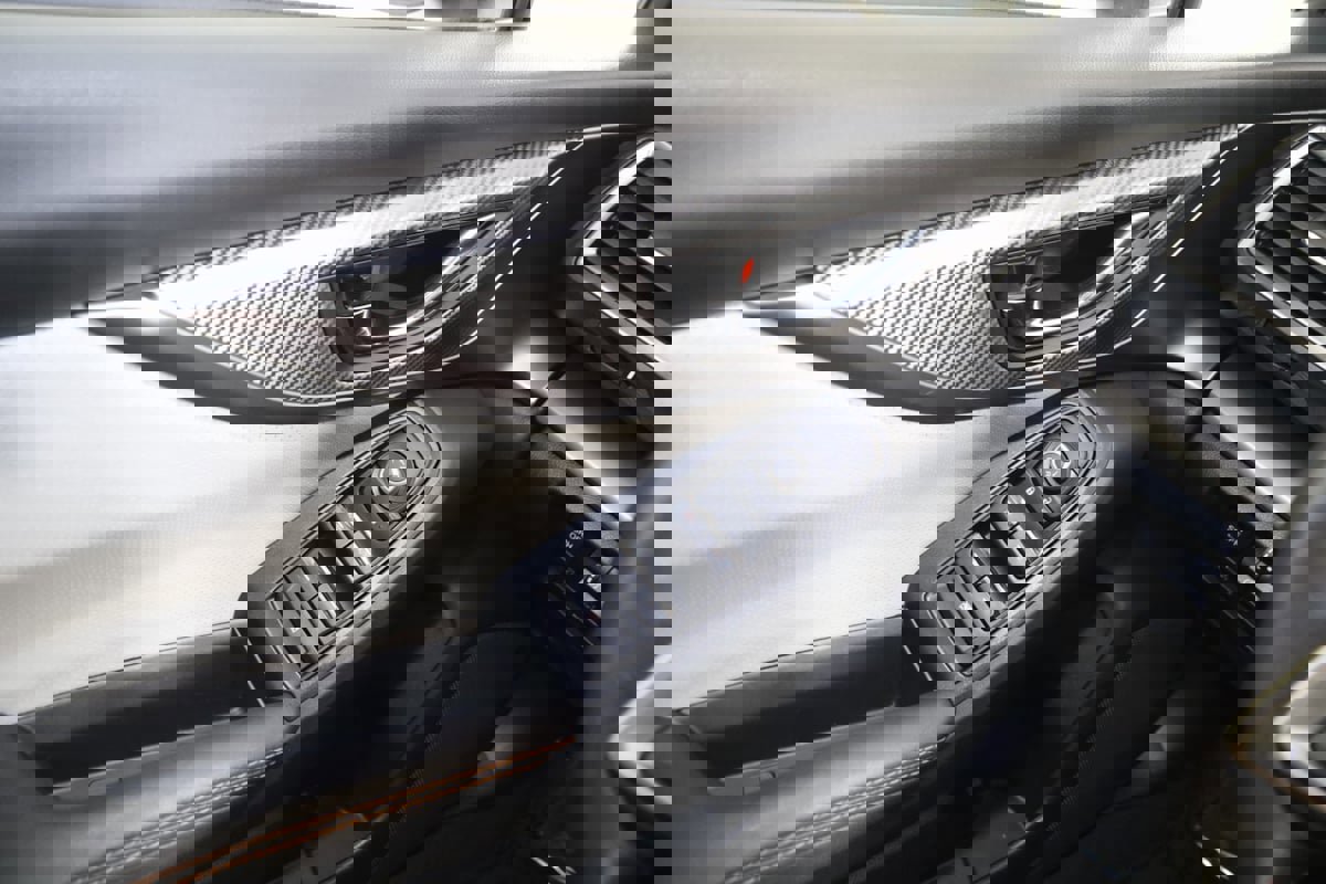 Used 2022 Subaru Crosstrek 2.5i Limited image 28