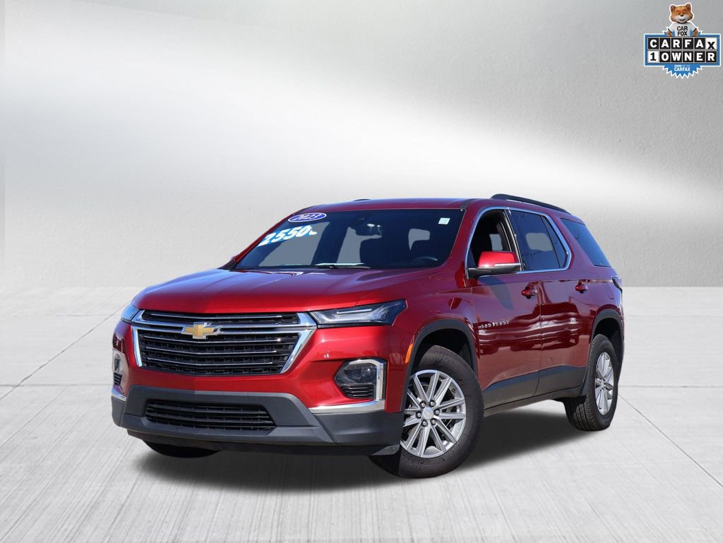 Used 2023 Chevrolet Traverse LT image 1