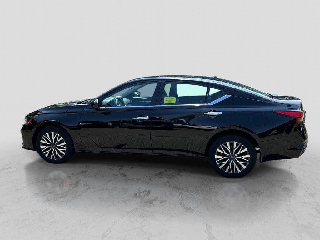Certified 2023 Nissan Altima 2.5 SV AWD/4WD image 4