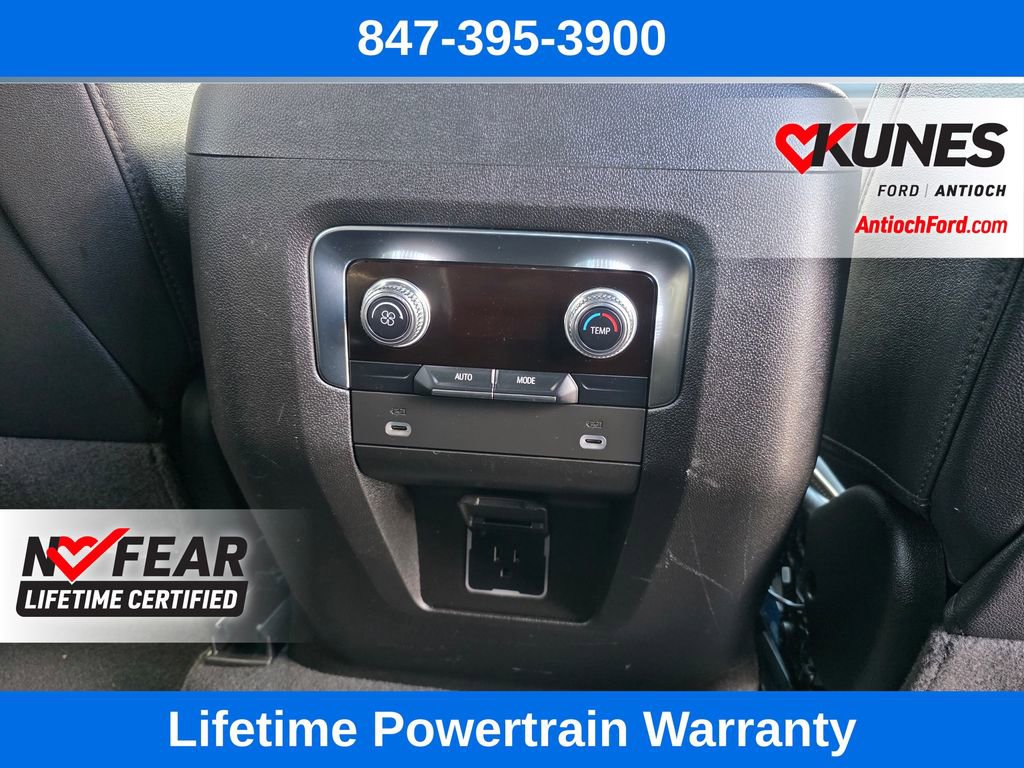 Used 2024 GMC Yukon SLT image 31