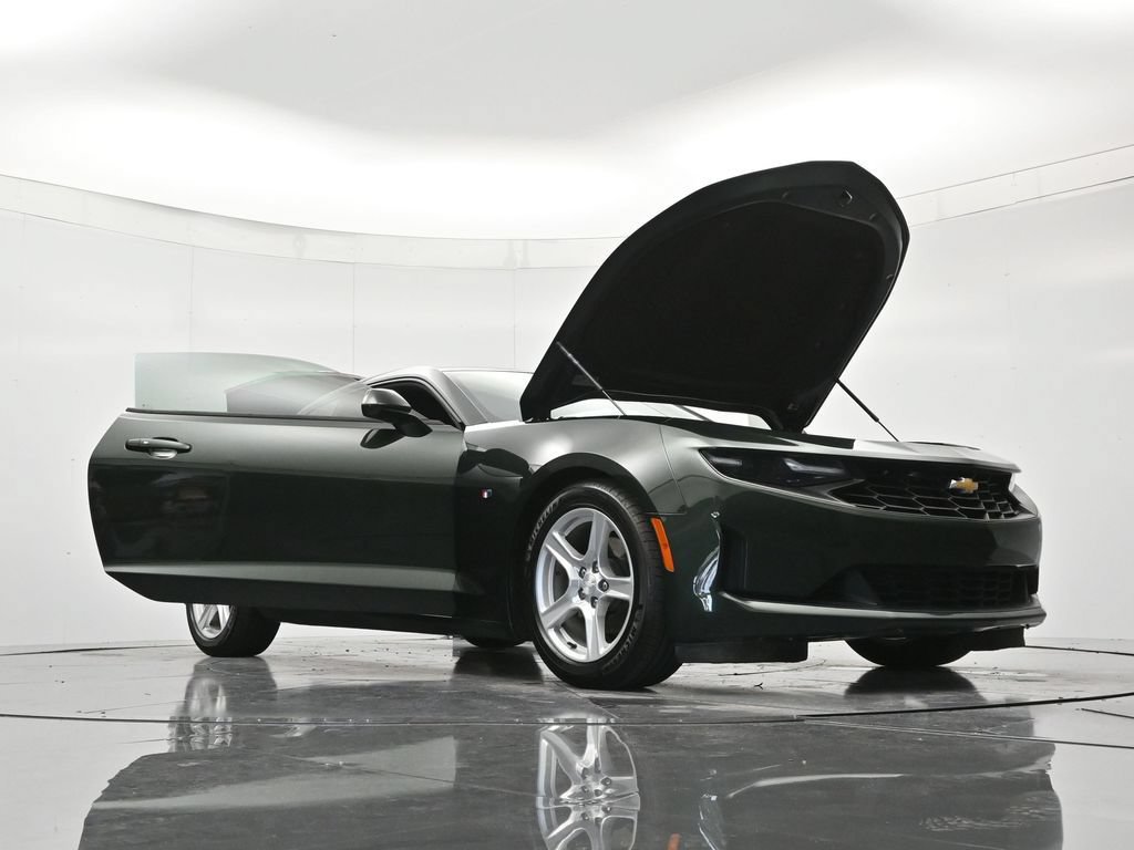 Used 2020 Chevrolet Camaro LT RWD image 45