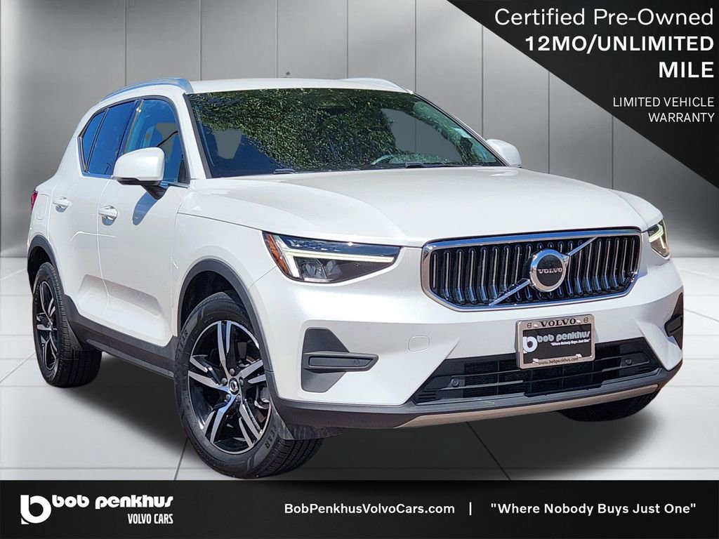 Used 2024 Volvo XC40 B5 Core