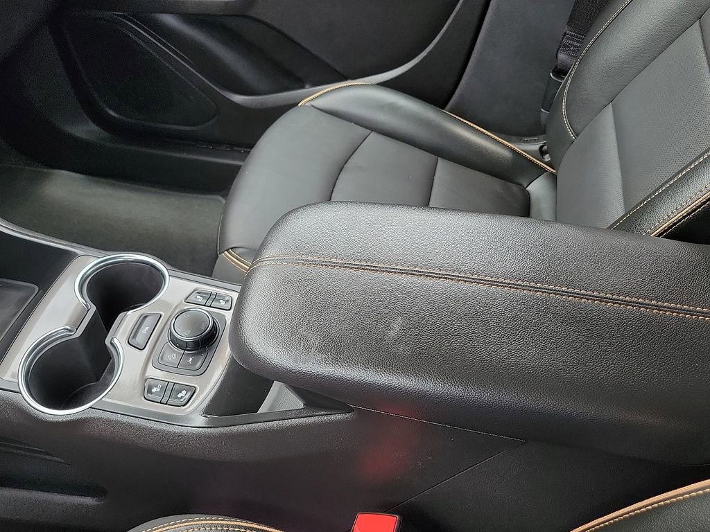 Used 2024 GMC Terrain AT4 w/ Tech Package AWD/4WD image 25