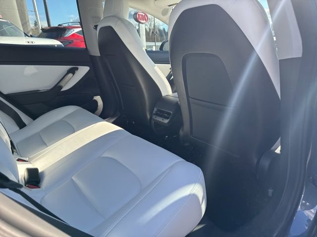 Used 2020 Tesla Model 3 Performance image 15