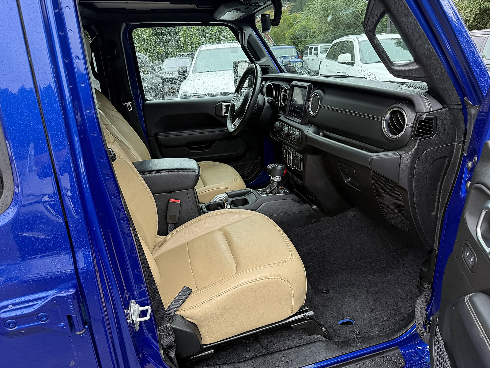 Certified 2019 Jeep Wrangler Unlimited Sahara AWD/4WD image 14
