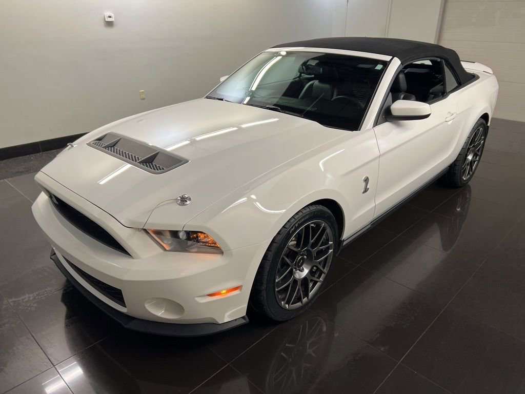 Used 2011 Ford Mustang Shelby GT500 w/ SVT Performance Pkg image 5