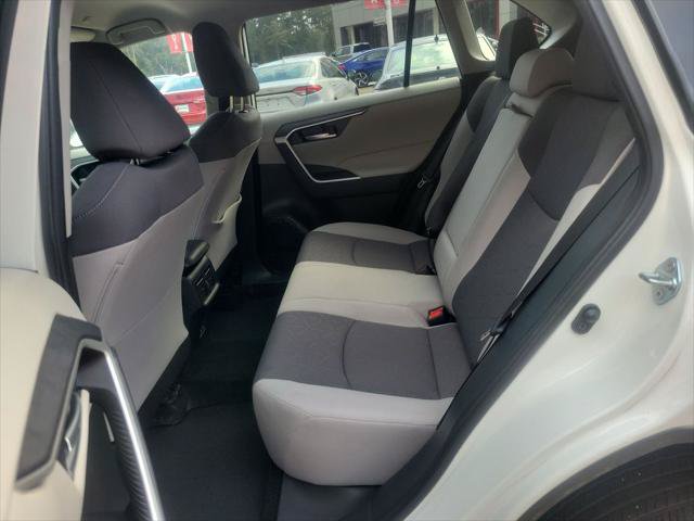 Certified 2025 Toyota RAV4 XLE FWD image 30