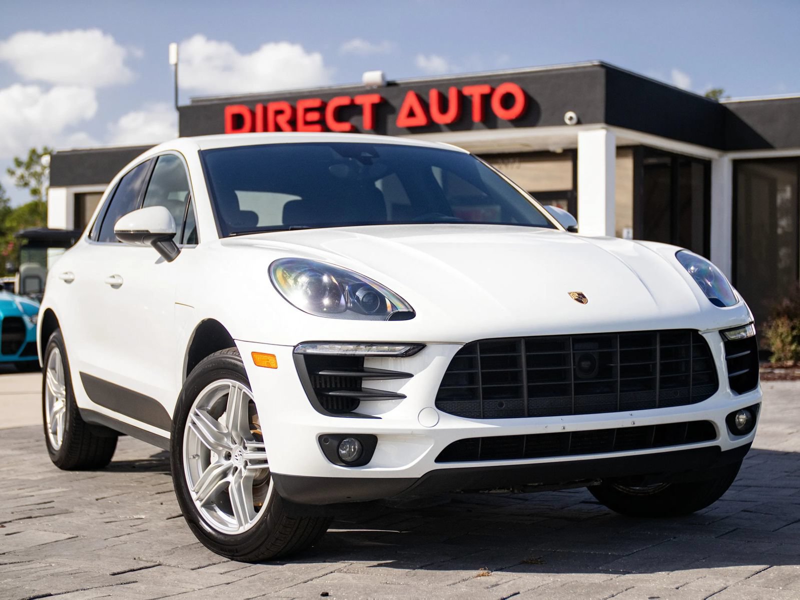 Used 2015 Porsche Macan S w/ Infotainment Package AWD/4WD image 1