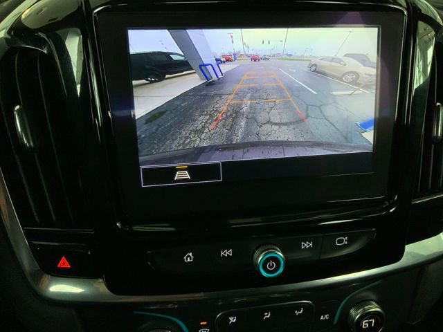 Used 2023 Chevrolet Traverse LT image 25