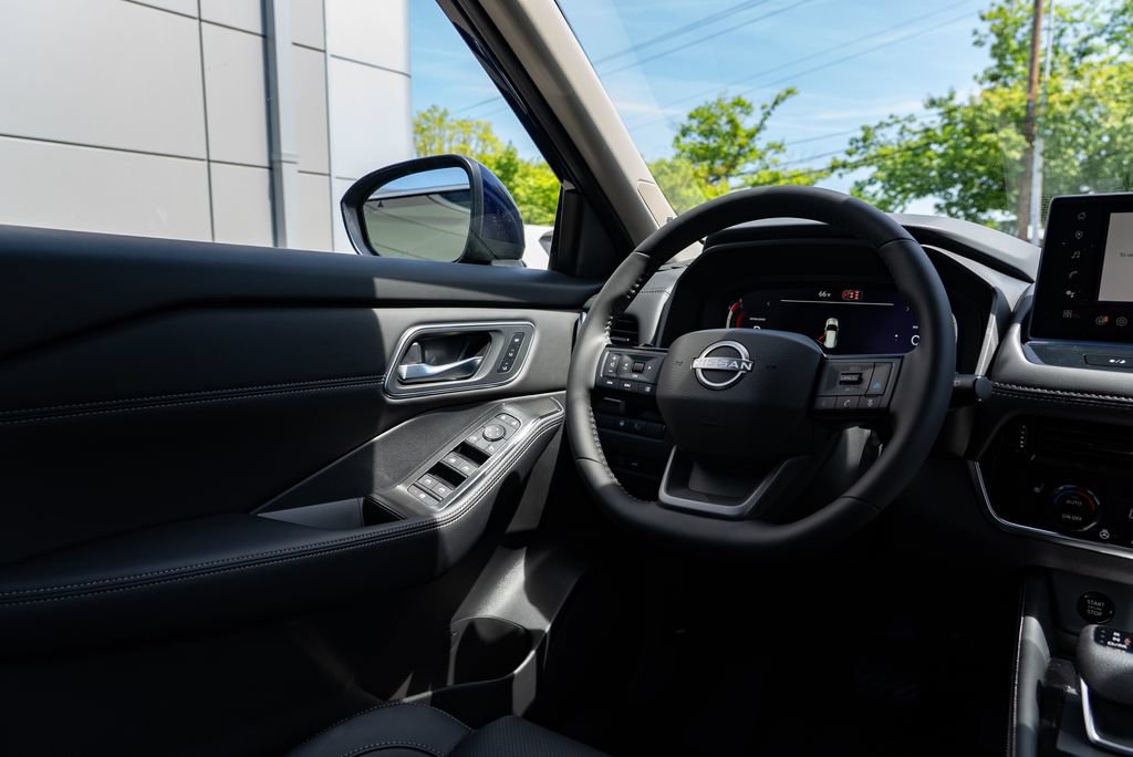 New 2026 Nissan Rogue Platinum AWD/4WD image 12