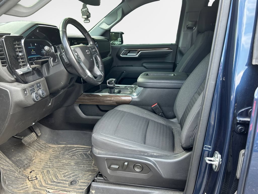 Used 2022 Chevrolet Silverado 1500 RST AWD/4WD image 12
