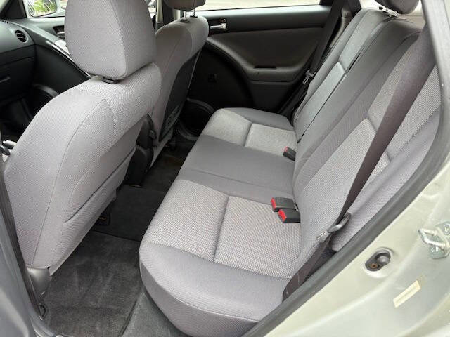 Used 2004 Toyota Matrix XR FWD image 10