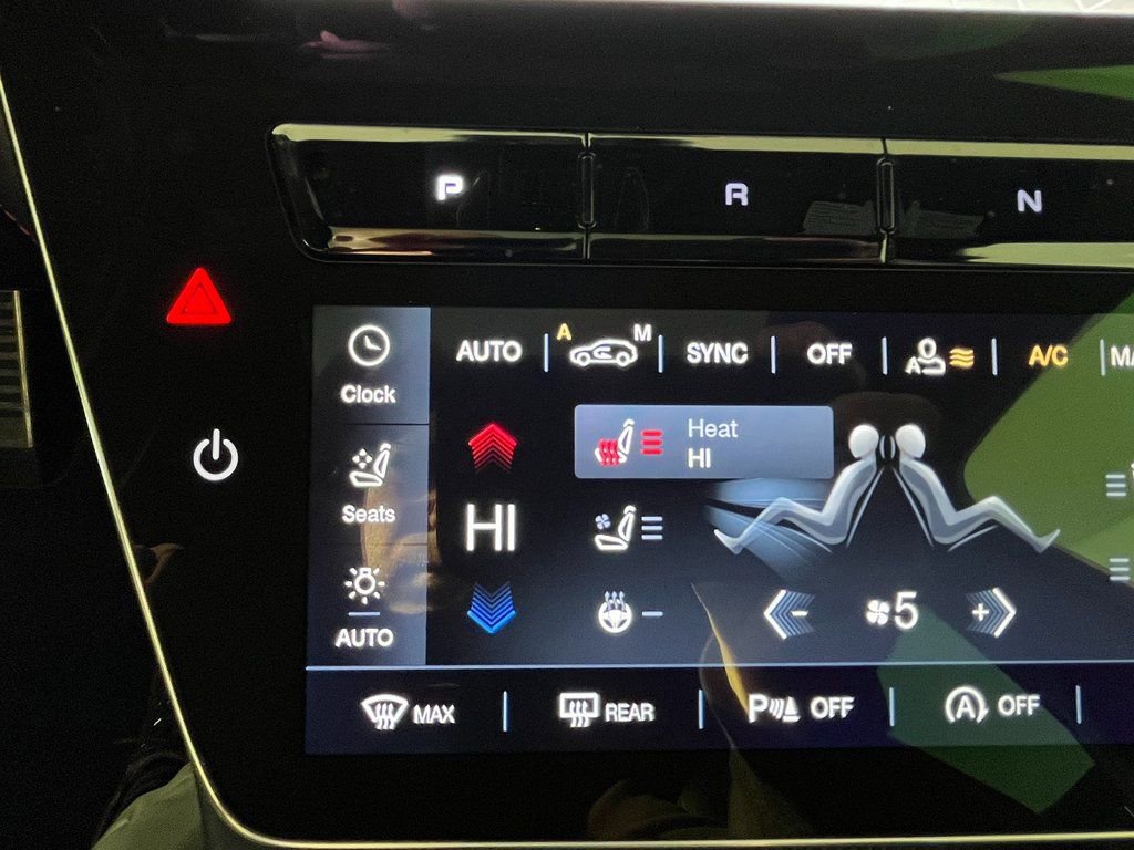 Used 2024 Maserati Grecale Trofeo image 12