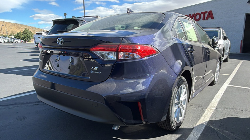 New 2026 Toyota Corolla LE FWD image 2