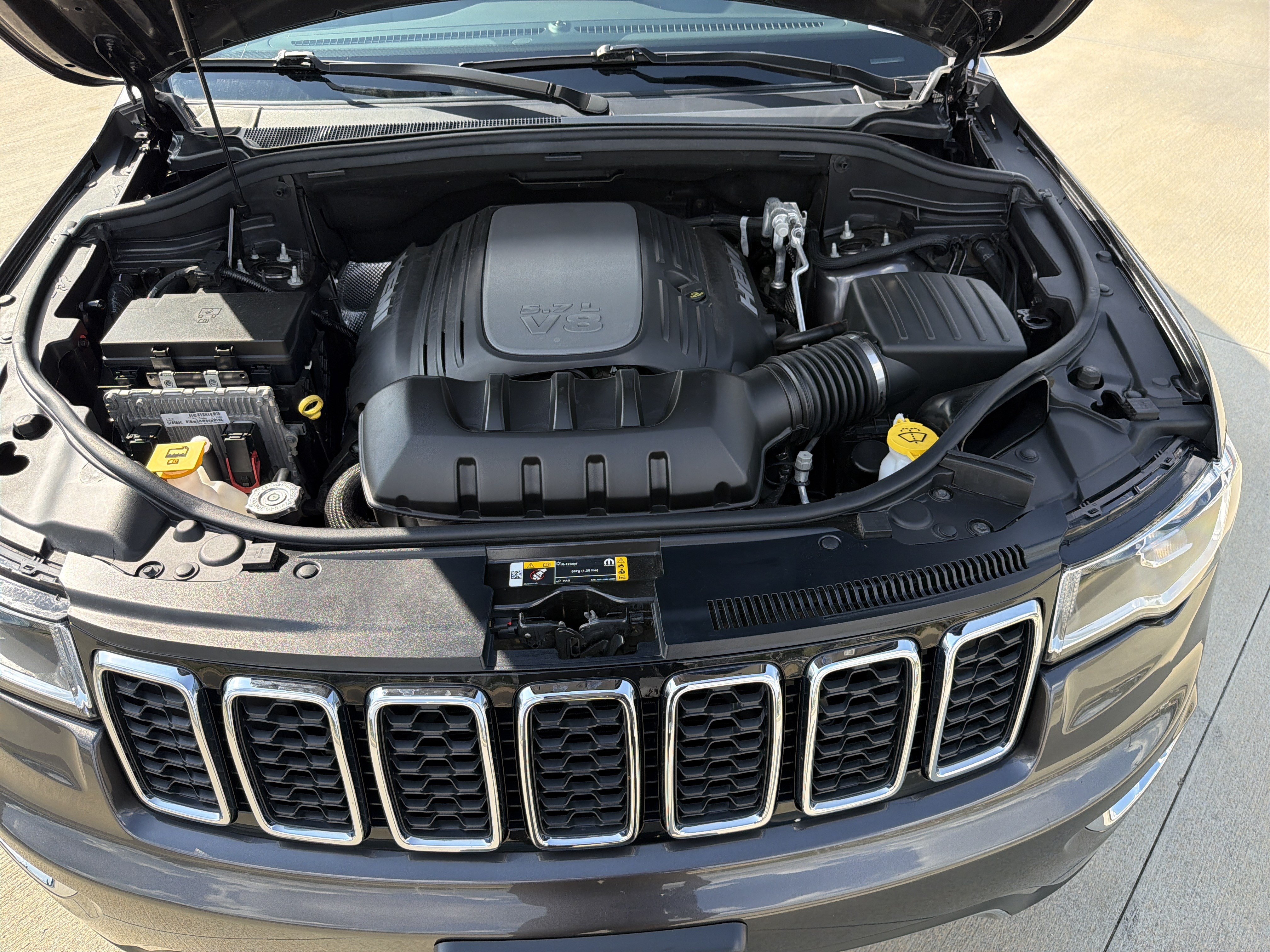 Used 2021 Jeep Grand Cherokee Limited AWD/4WD image 34