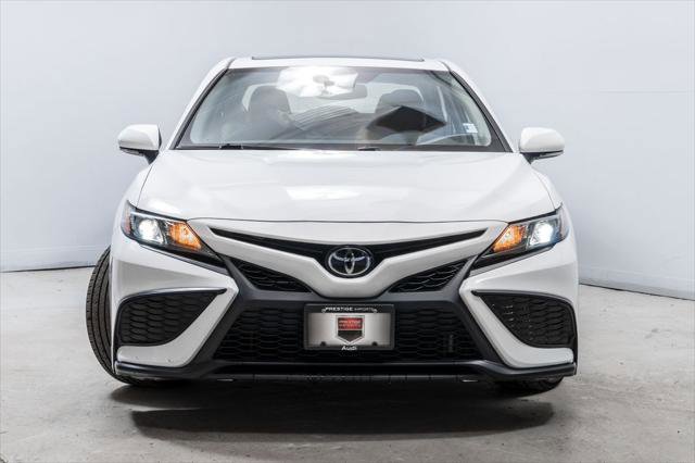 Used 2022 Toyota Camry SE w/ Convenience Package FWD image 10