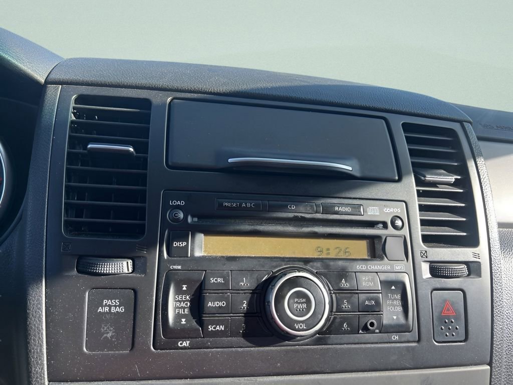 Used 2009 Nissan Versa SL image 24