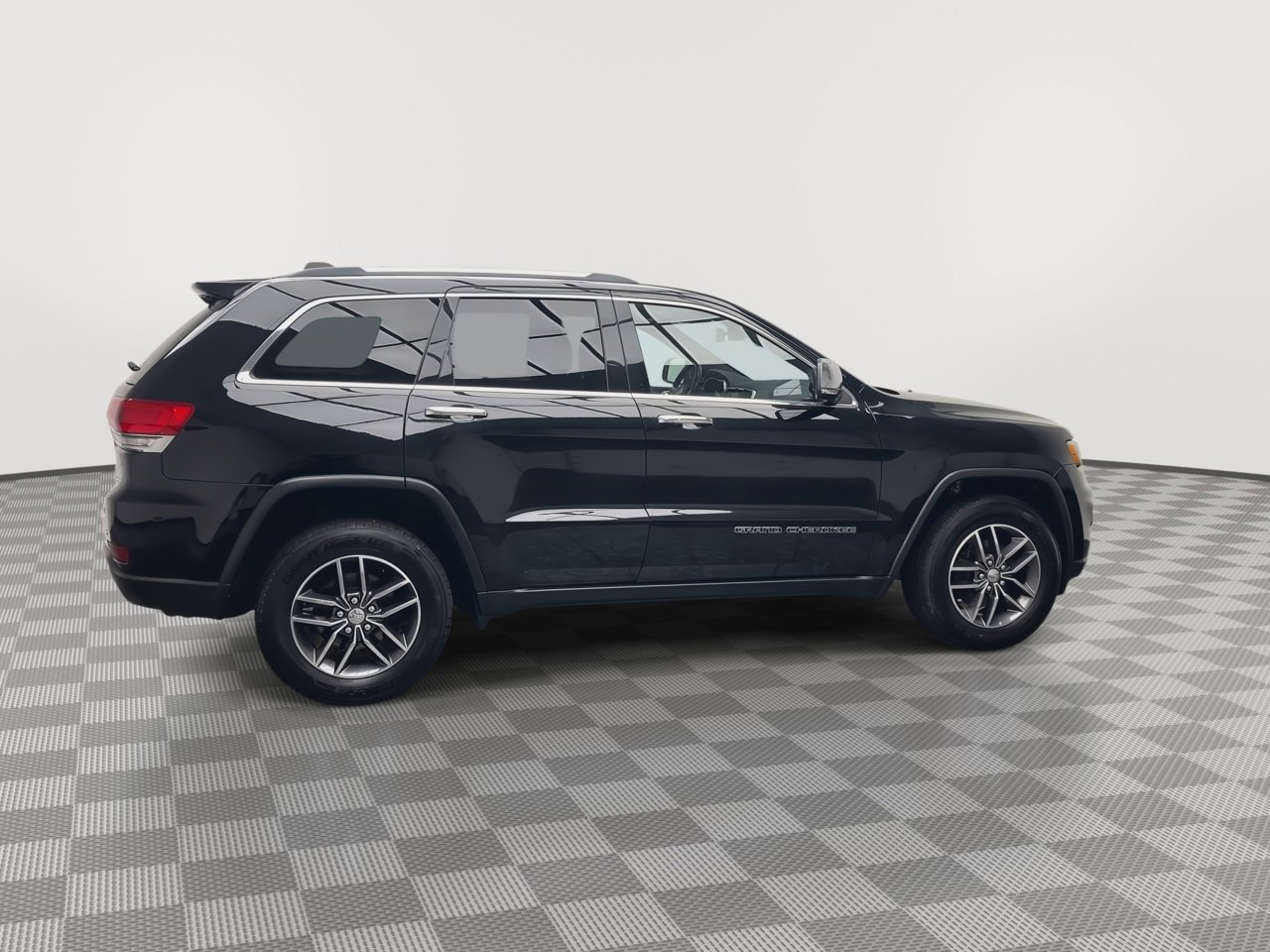 Used 2018 Jeep Grand Cherokee Limited image 40