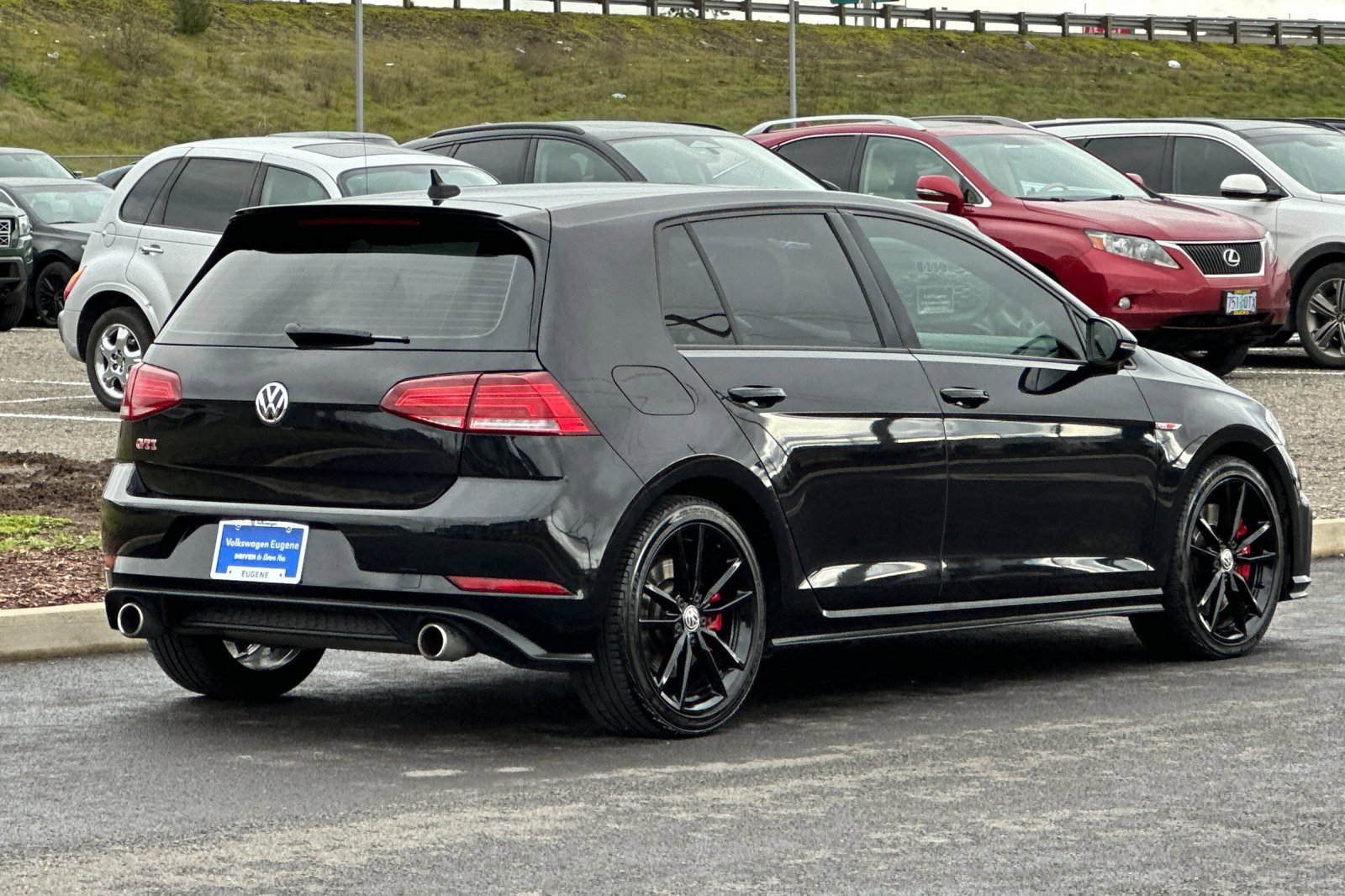 Used 2021 Volkswagen GTI SE image 3