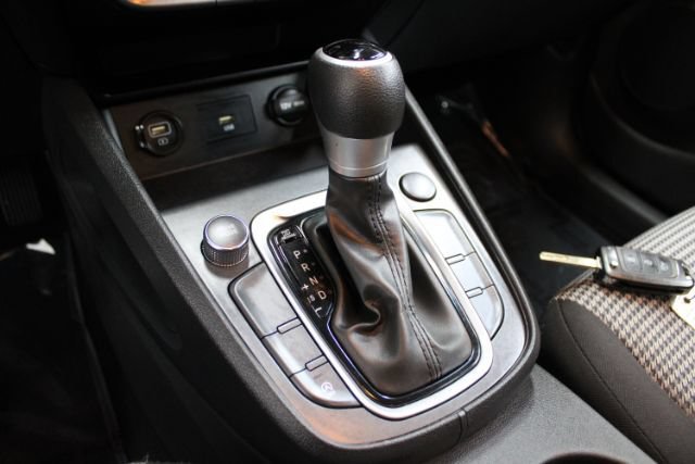 Used 2023 Hyundai Kona SE FWD image 15
