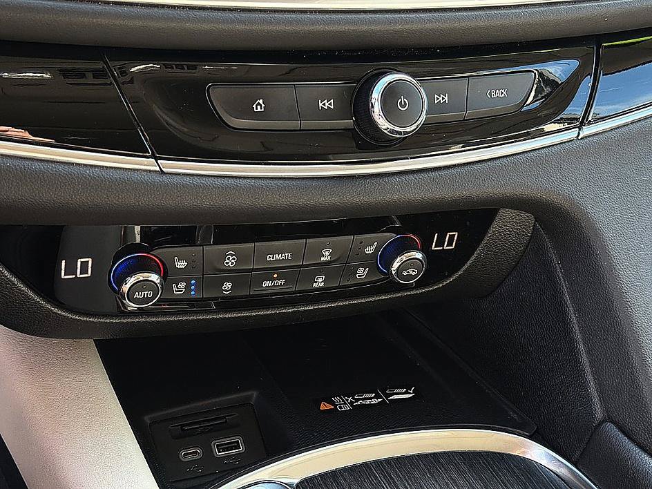 Used 2024 Buick Enclave Avenir w/ Avenir Technology Package FWD image 18